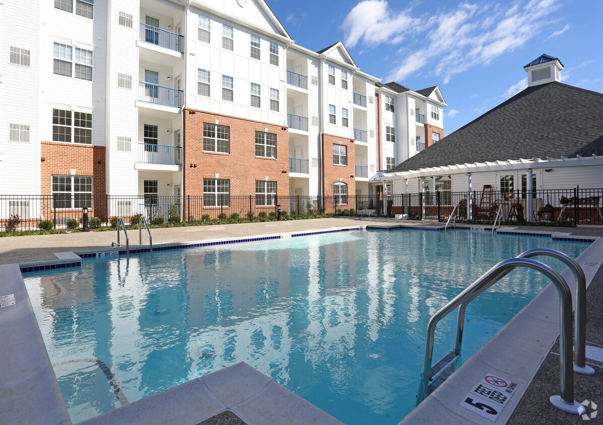 Rivergate Bordentown Waterfront Apartments in Bordentown, NJ