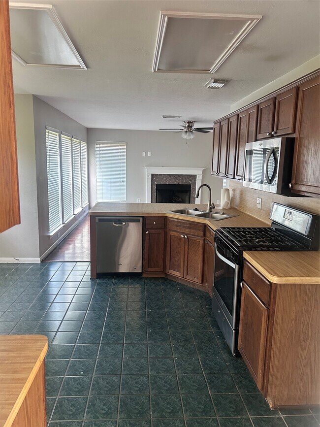 Building Photo - 1606 Misty Fawn Ln