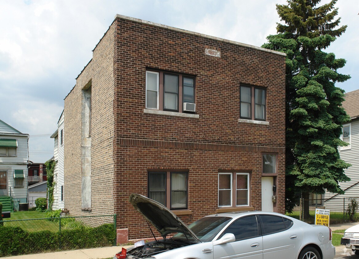 Primary Photo - 3906 Butternut St