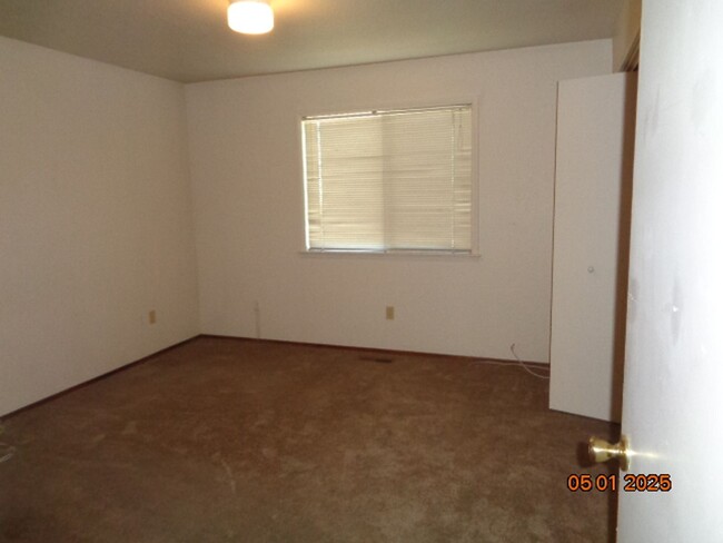 Building Photo - VA6116MR