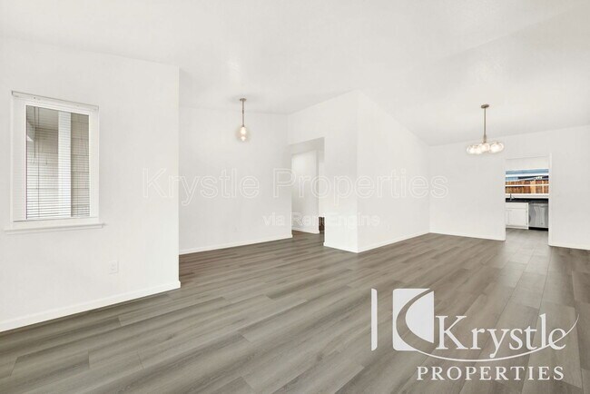 Building Photo - 606 Humbolt Dr