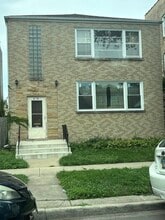 Building Photo - 6214 N Francisco Ave