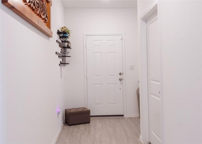 Foto del edificio - 1404 Aquilla Dr