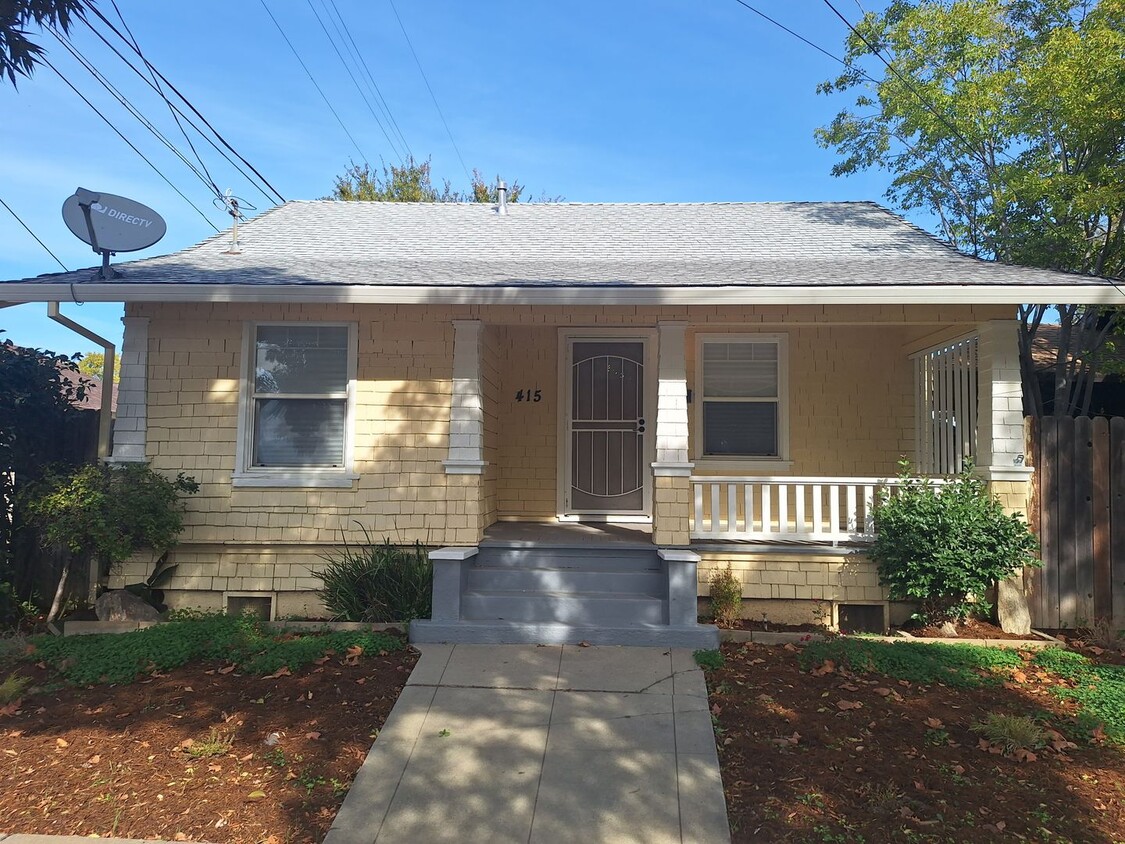 Primary Photo - MUST SEE 1+ BEDROOM 1 BATH REMODLED