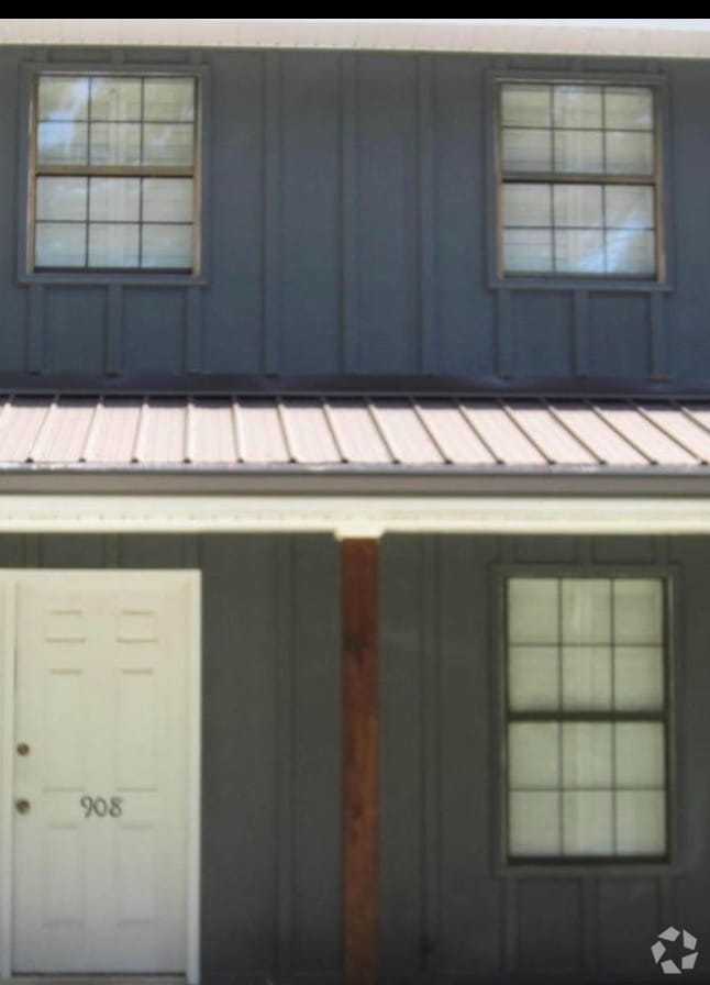 Building Photo - 903 Cherokee St