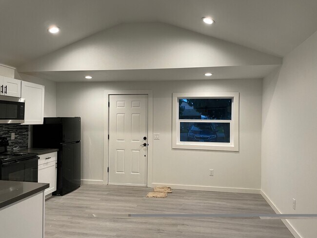 Foto del edificio - 6647 N Astor St