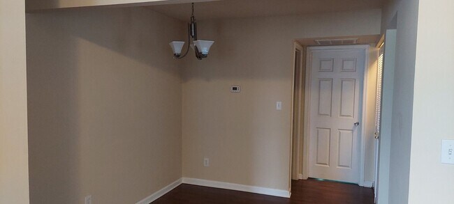 Building Photo - Dam Neck Estates