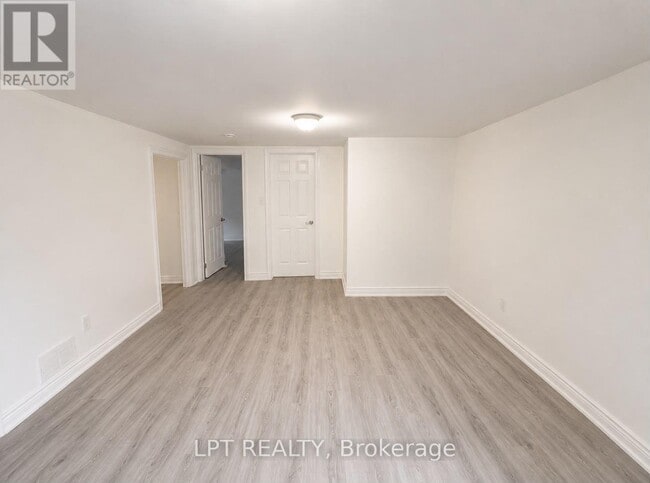 Building Photo - 51 Windermere Ct