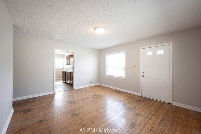 Foto del edificio - "Charming 2-Bedroom Retreat in Indianapoli...