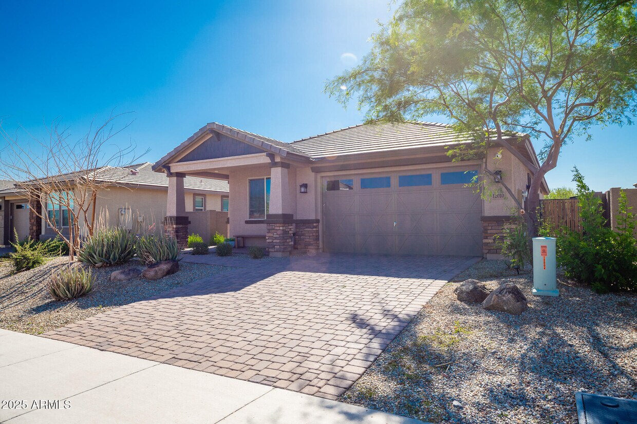 Foto principal - 12010 S 173rd Ln