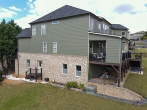 Building Photo - 2184 Skye Isles Pass SE