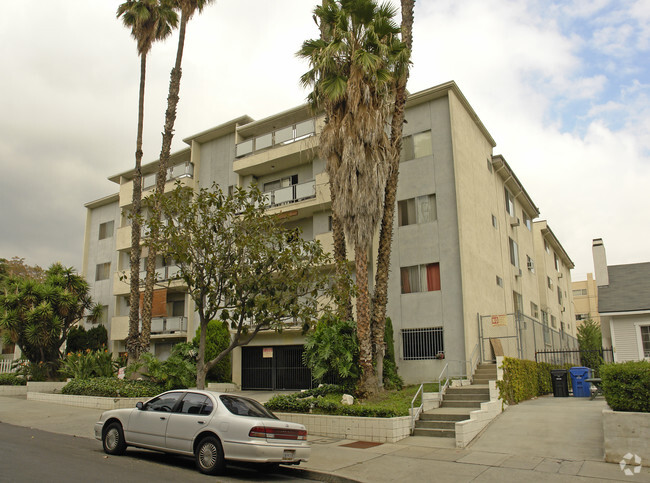 Building Photo - Fuller Apartments