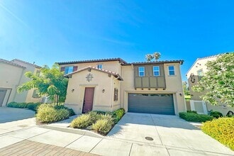 Building Photo - 1635 Faldo Ct