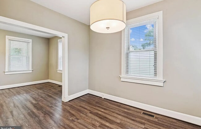 Foto del edificio - 615 Ridgely Ave