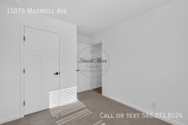 Foto del edificio - 11076 Maxwell Ave