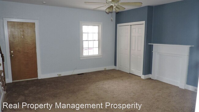 Building Photo - 2 br, 1.5 bath House - 62 N. Pennsylvania Ave