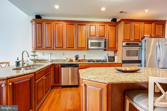 Building Photo - 36 Brownstone Dr