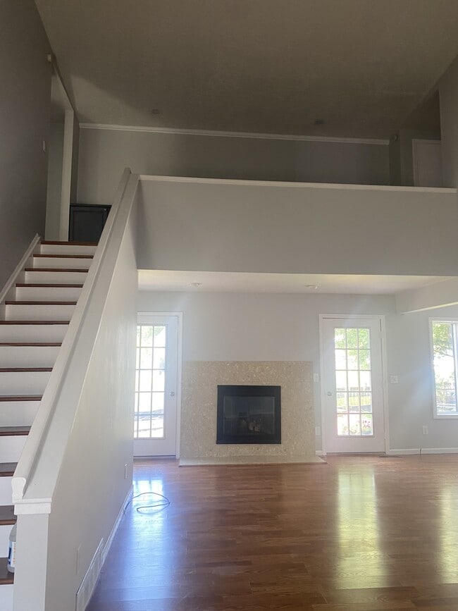 Building Photo - 35751 Schmid Dr