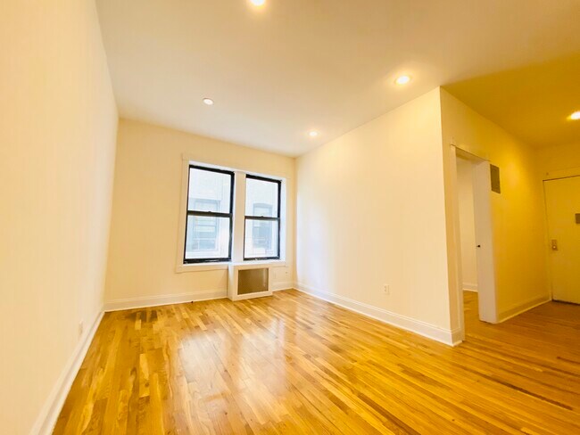 Foto del edificio - 305 Convent Ave