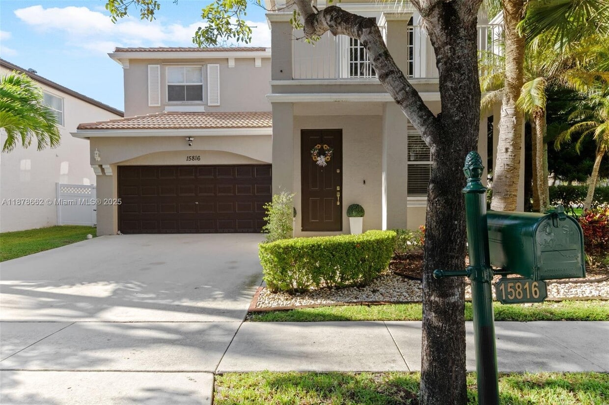 Primary Photo - 15816 SW 48th Manor