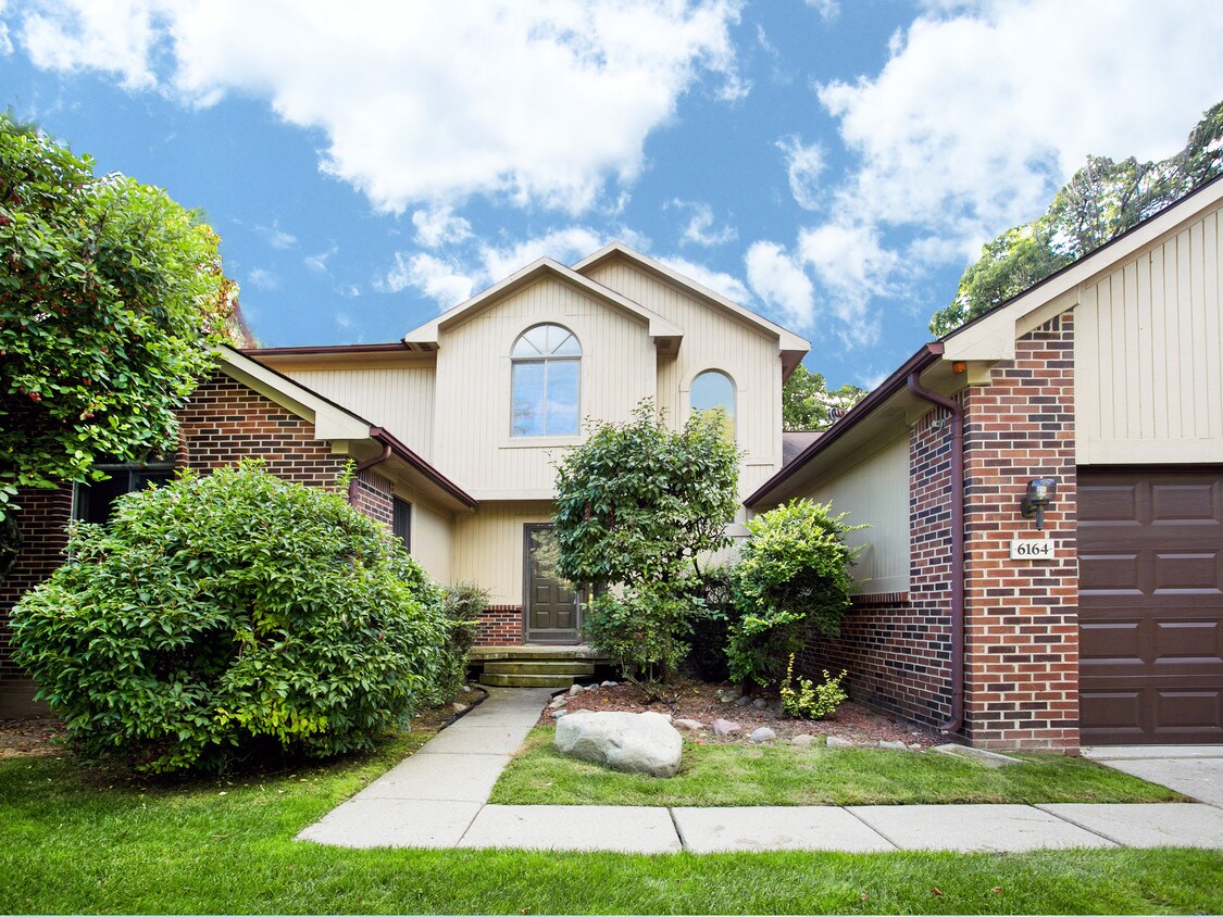 Primary Photo - 6164 Spring Vale Rd