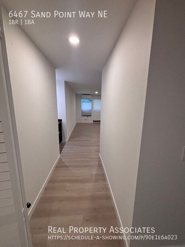 Foto del edificio - 6467 Sand Point Way NE