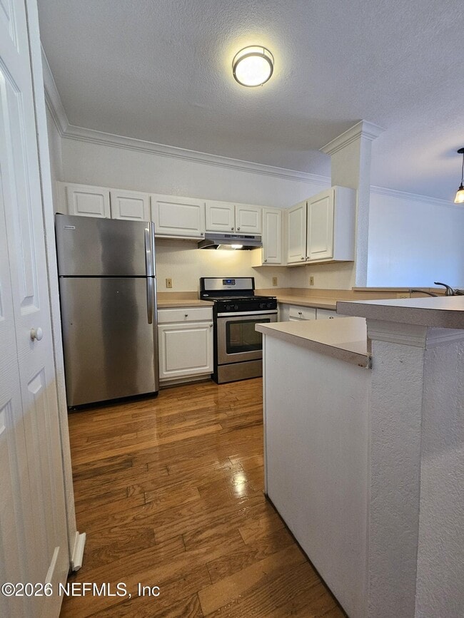 Building Photo - 13810 Sutton Park Dr N