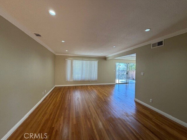 Building Photo - 5032 Fiesta Ave