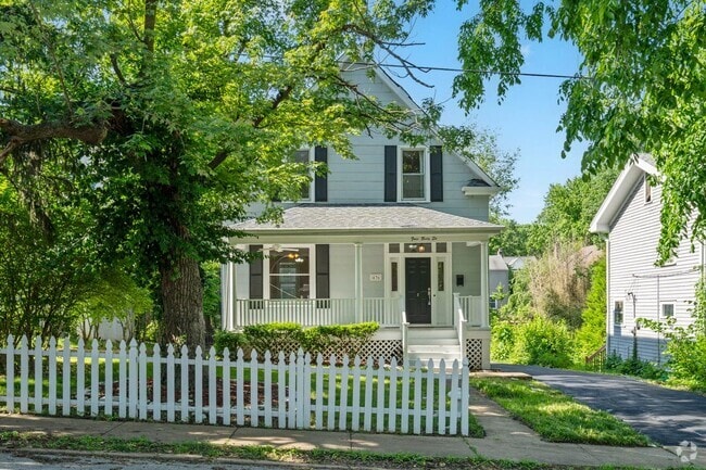 Building Photo - 436 Tuxedo Blvd