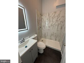 Building Photo - 1156 Franklin St