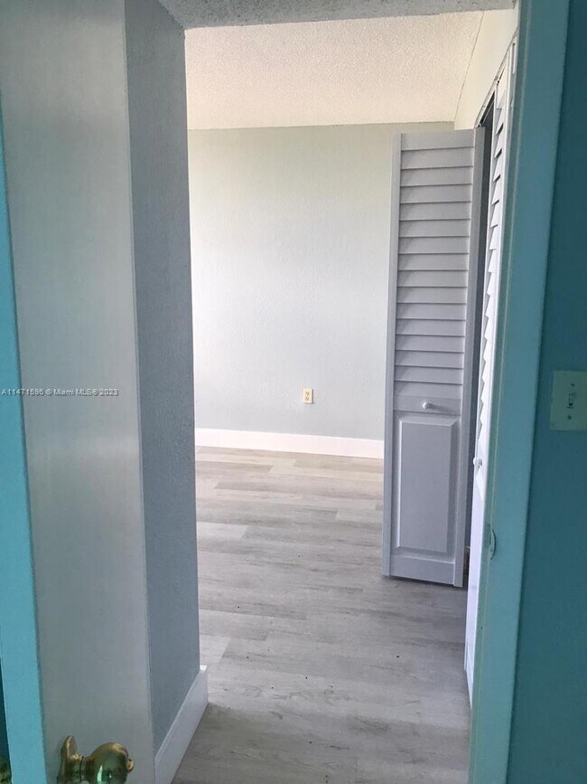 Foto del edificio - 1251 NE 108th St