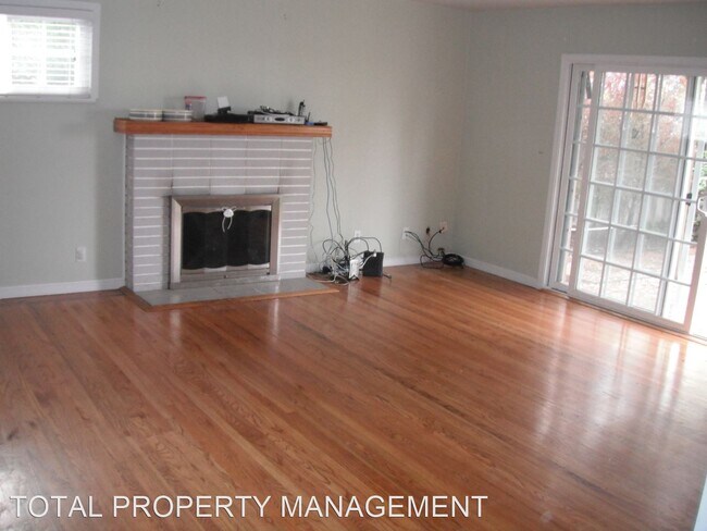 Building Photo - 3 br, 1 bath House - 1820 BRIARWOOD DRIVE
