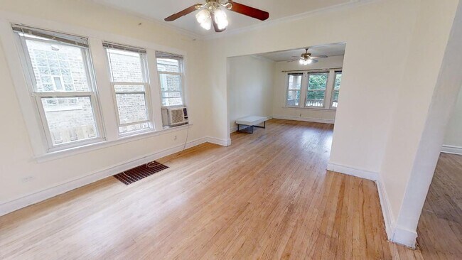 Foto del edificio - 5648 W Gunnison St