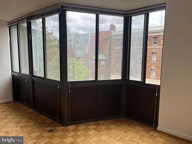 Foto del edificio - 1718 P St NW