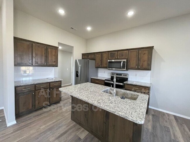 Building Photo - 245 Hickory Hills