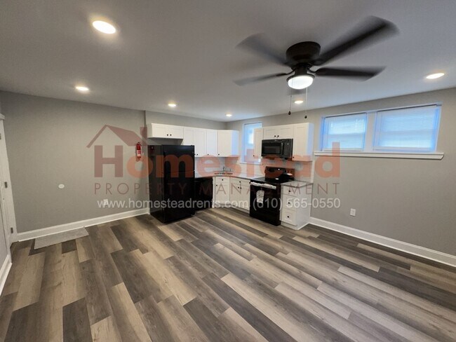 Foto del edificio - 3 BEDROOM HOME FOR RENT IN LANSDOWNE