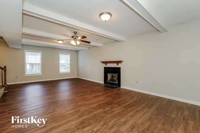 Building Photo - 4600 Pine Cove Rd