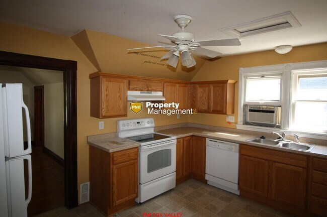 Foto del edificio - 743 W 5th St