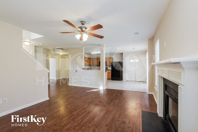 Foto del edificio - 216 Winding Canyon Dr