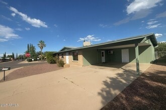 Building Photo - 5030 E Evergreen Dr