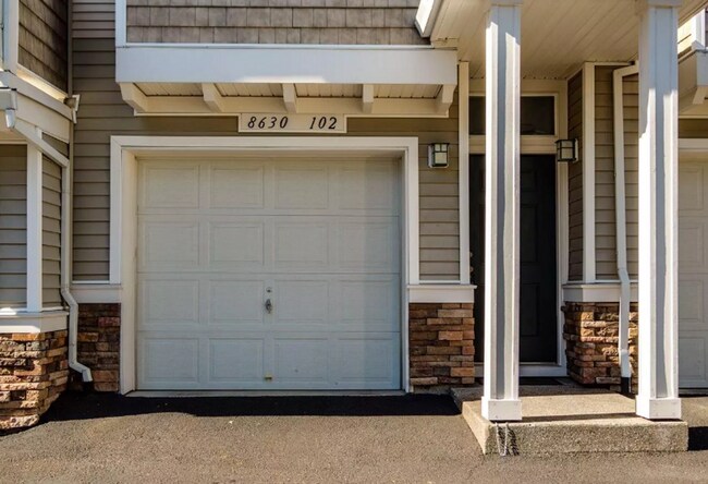 Foto del edificio - *$500 off first full month of rent!* Gorge...