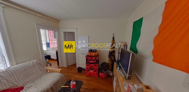 Building Photo - 305 Allston St