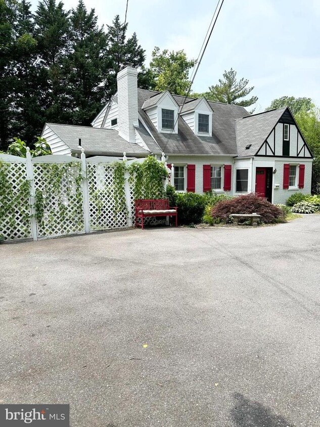 5718 Wilson Ln, Bethesda, MD 20817 House for Rent in Bethesda, MD