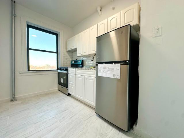 Foto del edificio - 1 bedroom in BRONX NY 10461