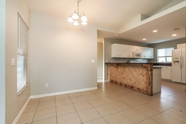 Building Photo - 8434 Bamboo Rd