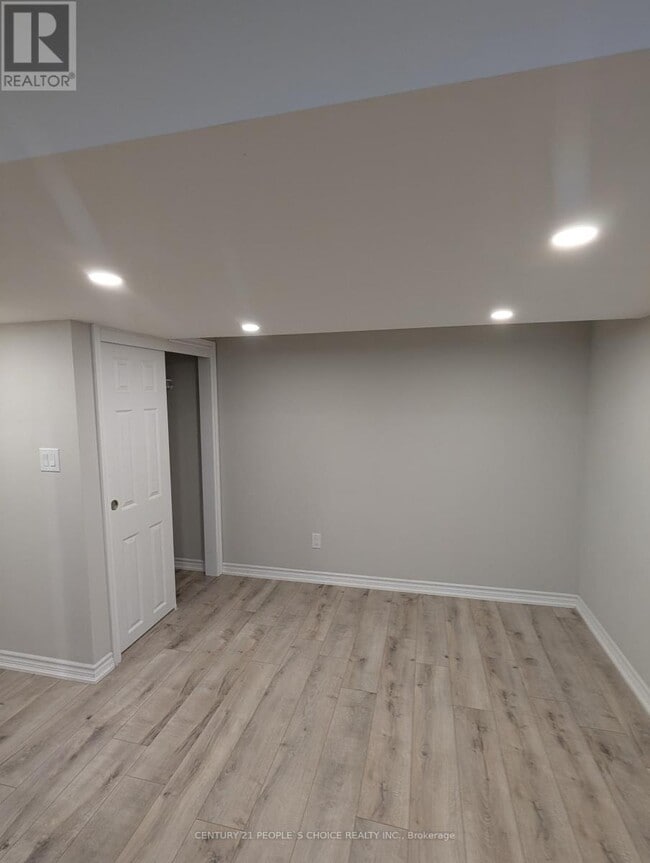 Photo du bâtiment - 2 Ozner Ct