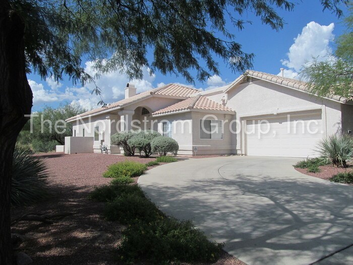 1496 W Carmel Pointe Dr, Oro Valley, AZ 85737 Townhome Rentals in Oro