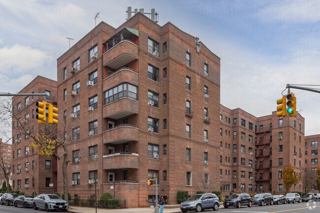 Foto del edificio - 6433 99th St