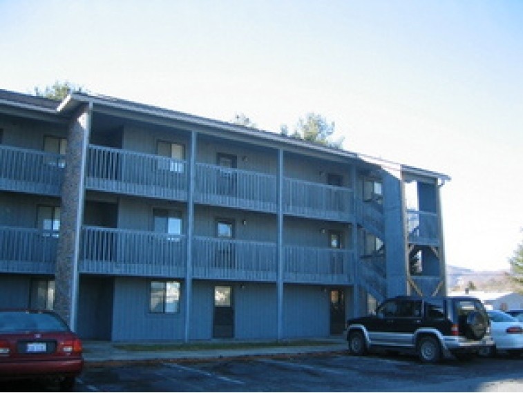 Primary Photo - College Place Condominiums