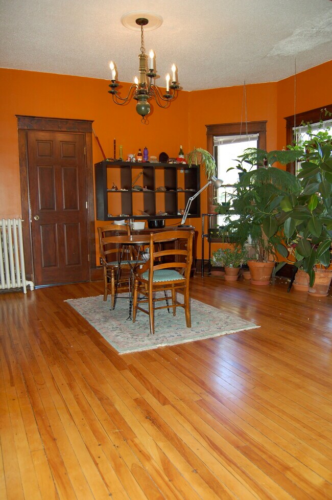 Foto del edificio - 2648 Fillmore St NE